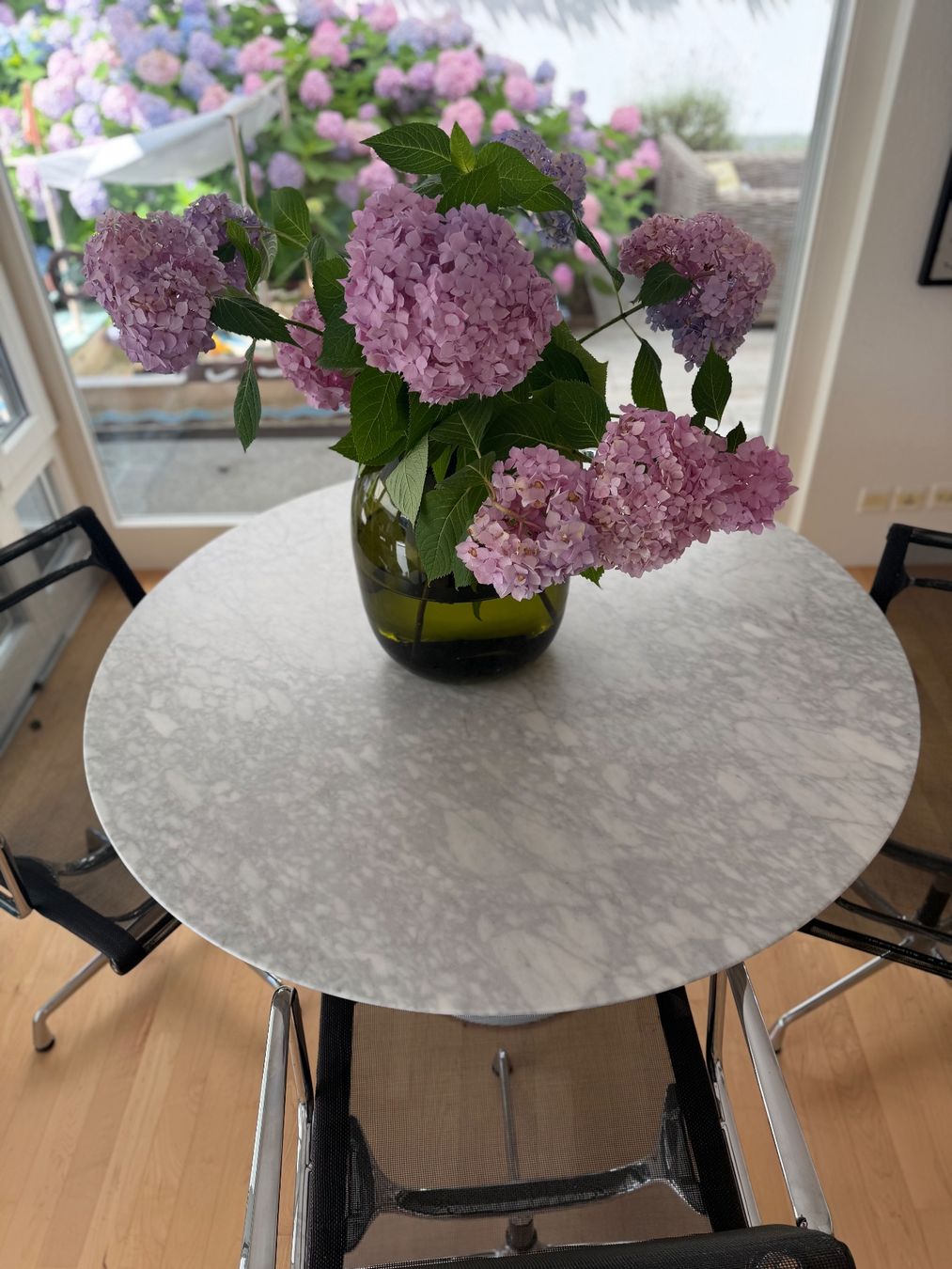 Tables: Tulip Dining Table – D'occasion à Langnau am Albis par oui_wzr8 1