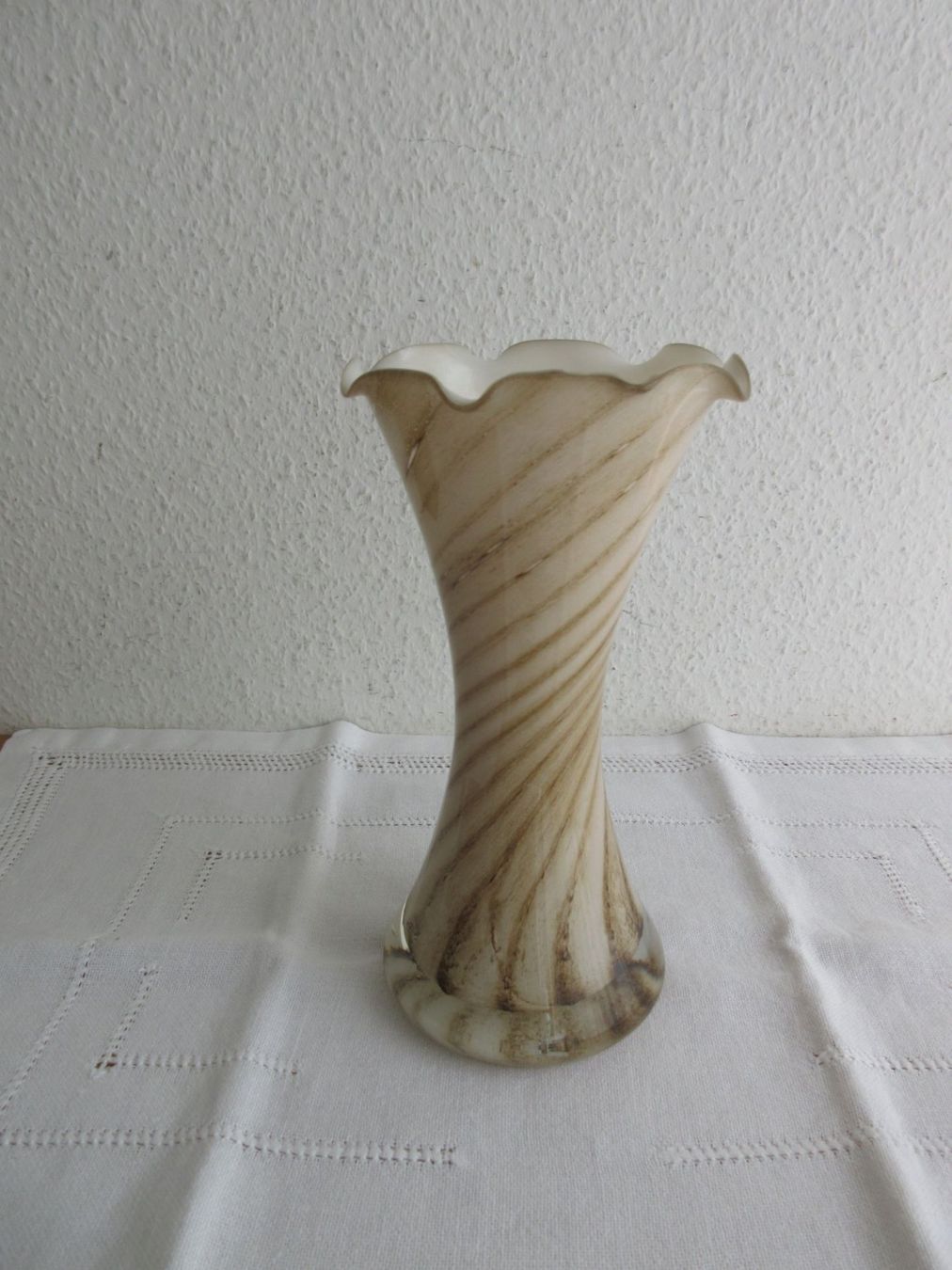 Vasi & Recipienti: Vase aus Überfangglas – Usato da Binningen venduto da mondoantico