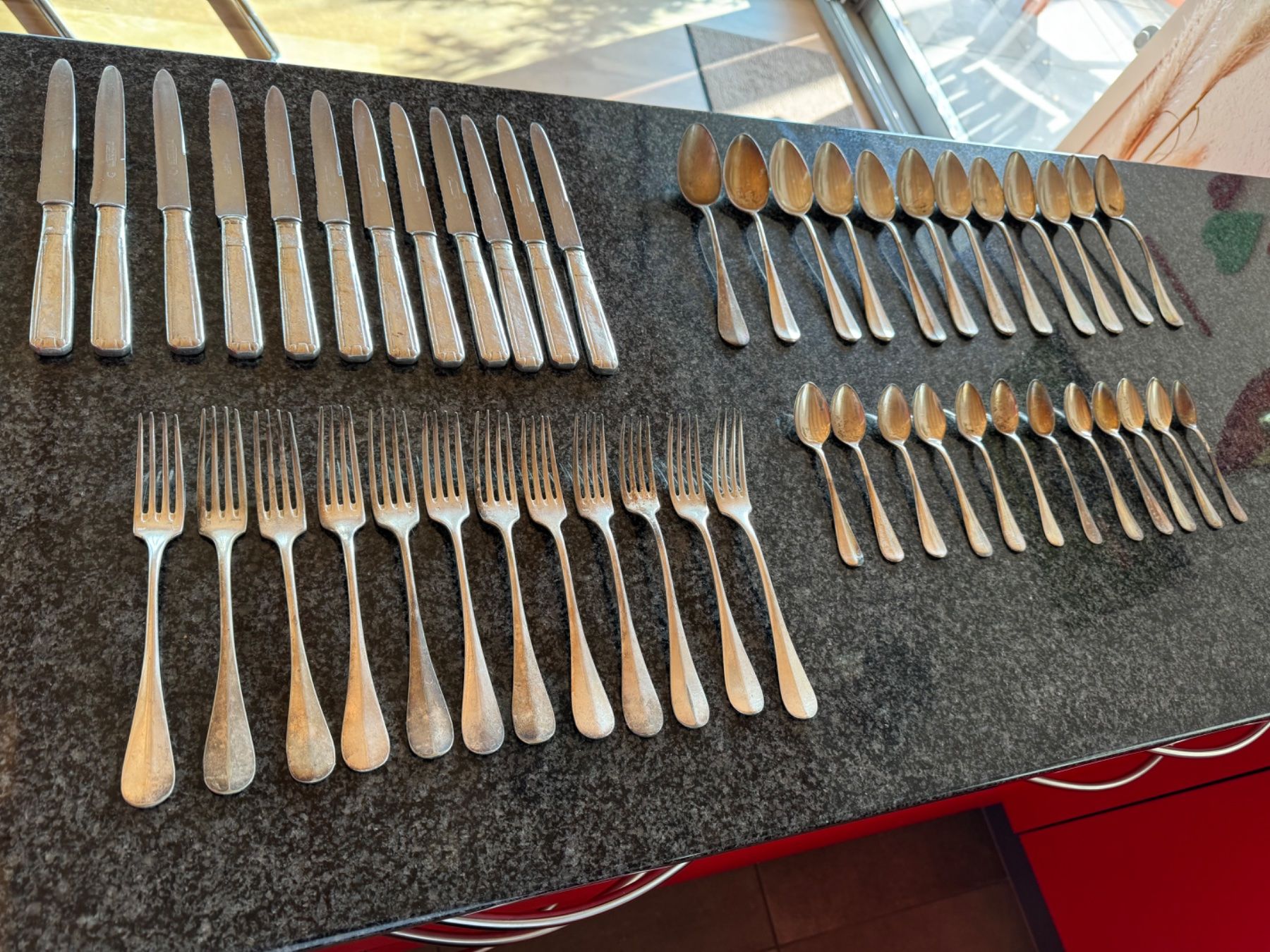 Bestecksets: 12er Set Besteck aus Silber – Gebraucht aus Urswil von  2