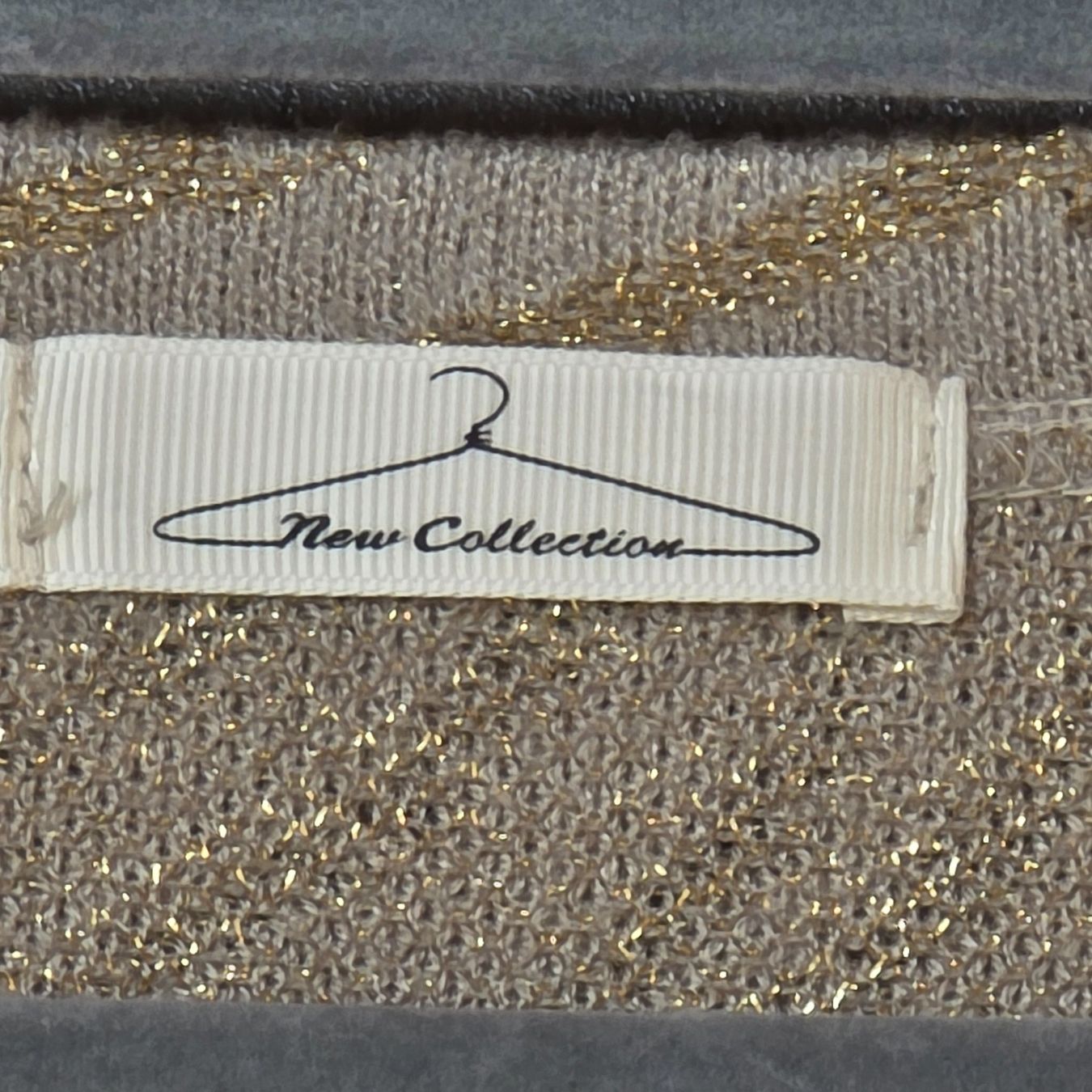 Maglioni & Felpe: 🐸 PULLOVER GOLD BEIGE SCHÖNES MUSTER – Nuovo (secondo la descrizione) da Môtier (Vully) venduto da Frogs 8