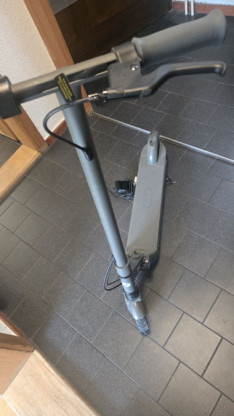 Segway Kickboard: Ninebot E8 Kids Elektro Kickboard – D'occasion à Zürich par Deesay 4