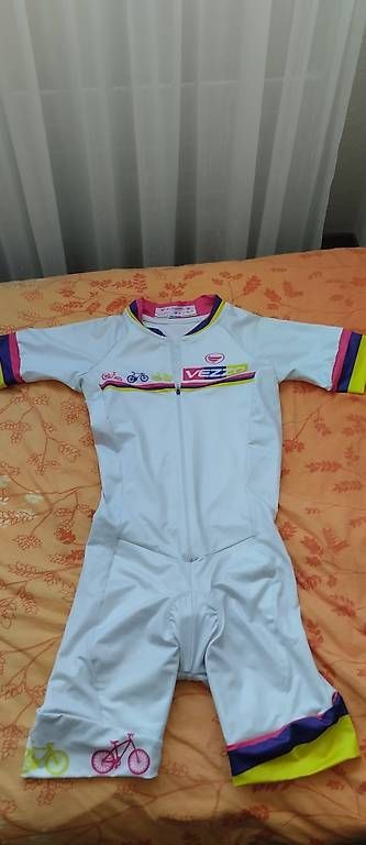 Mute per immersioni: Combinaison de cicliste femme  – Usato da Carouge GE venduto da mar_9cj6 3
