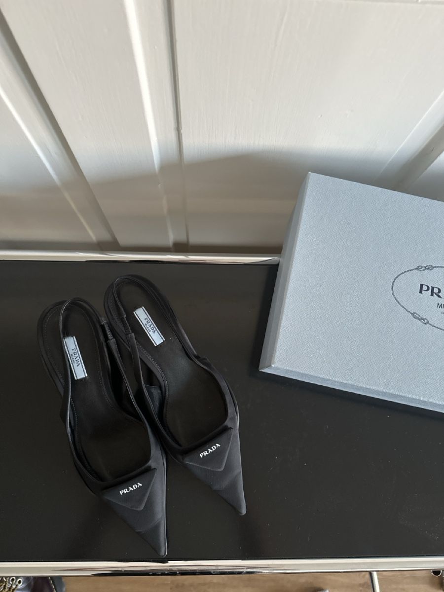 Prada Scarpe da donna: Schwarze Prada Slingpumps, Gr. 38.5 – Usato da Zürich venduto da smeiteli