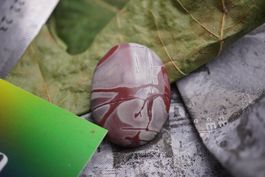 Shiva Lingam      Cabochon 53ct  ab 1.-