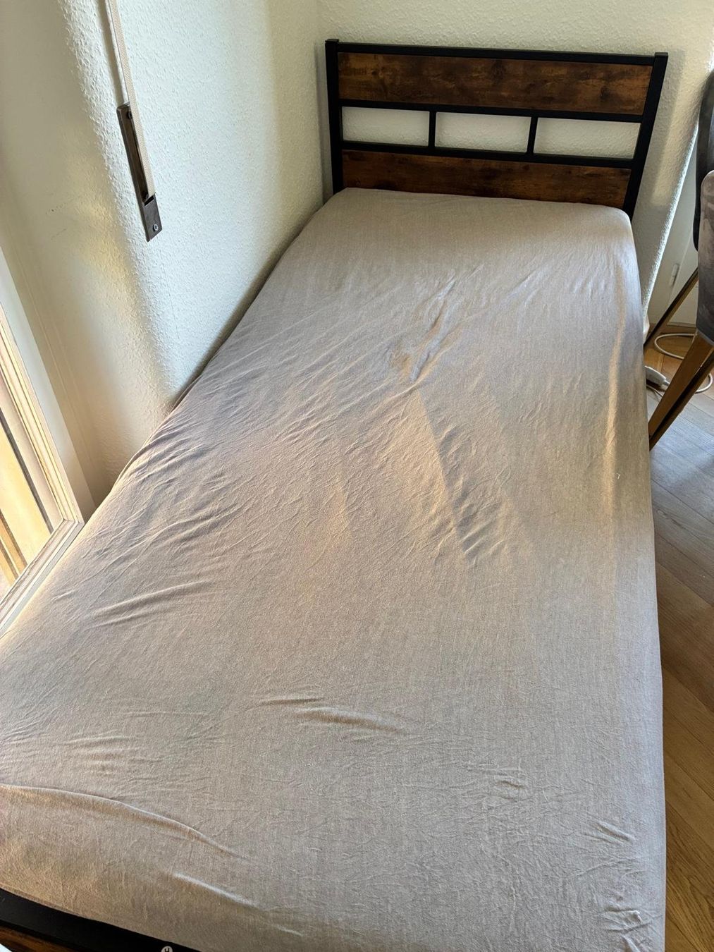 Letti: Lit avec matelas – Usato da Genève venduto da con_h5b6