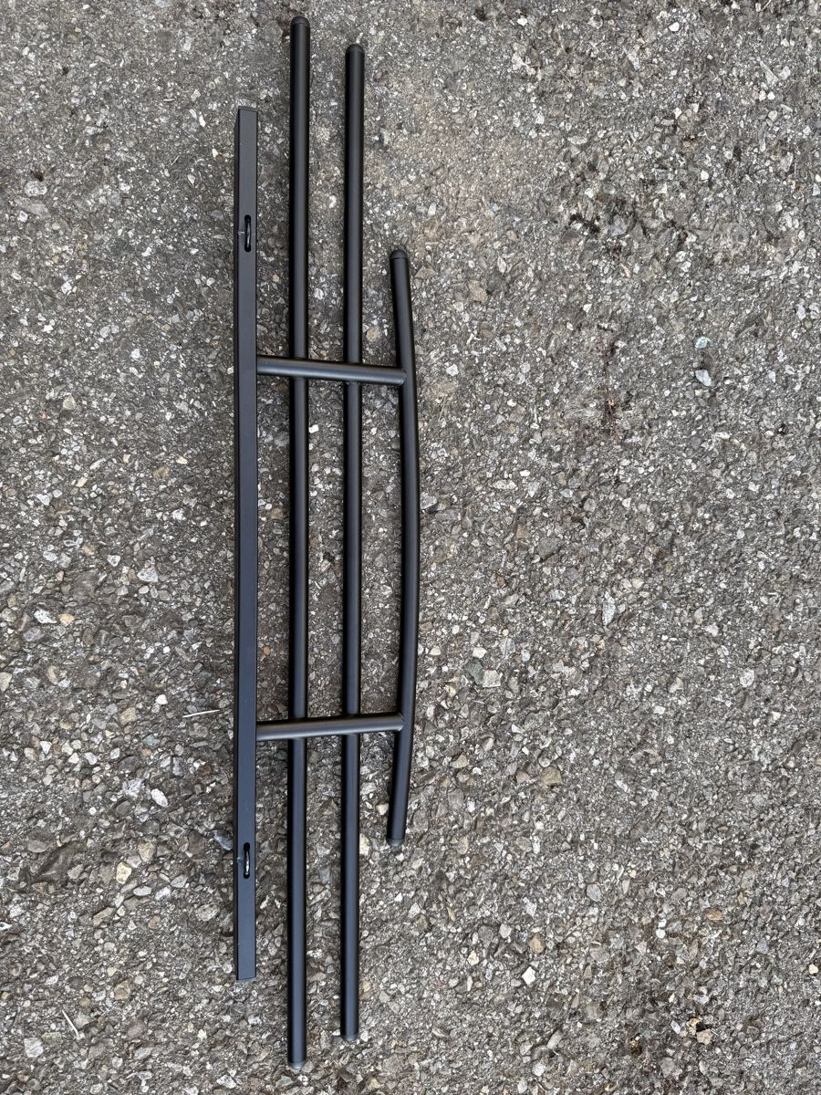 Gabbie, trasporto & Sicurezza: Hundegitter Tesla Model Y  – Nuovo (secondo la descrizione) da Niederrohrdorf venduto da jew_vd6j