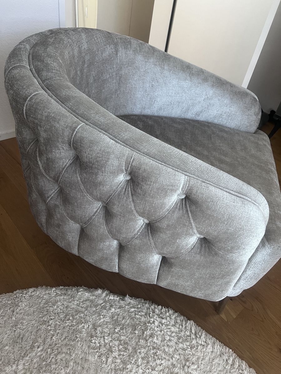 Poltrone: Gemütlicher Sessel, hellgrau, neu – Nuovo (secondo la descrizione) da Root venduto da Fashionhomeandmore 1