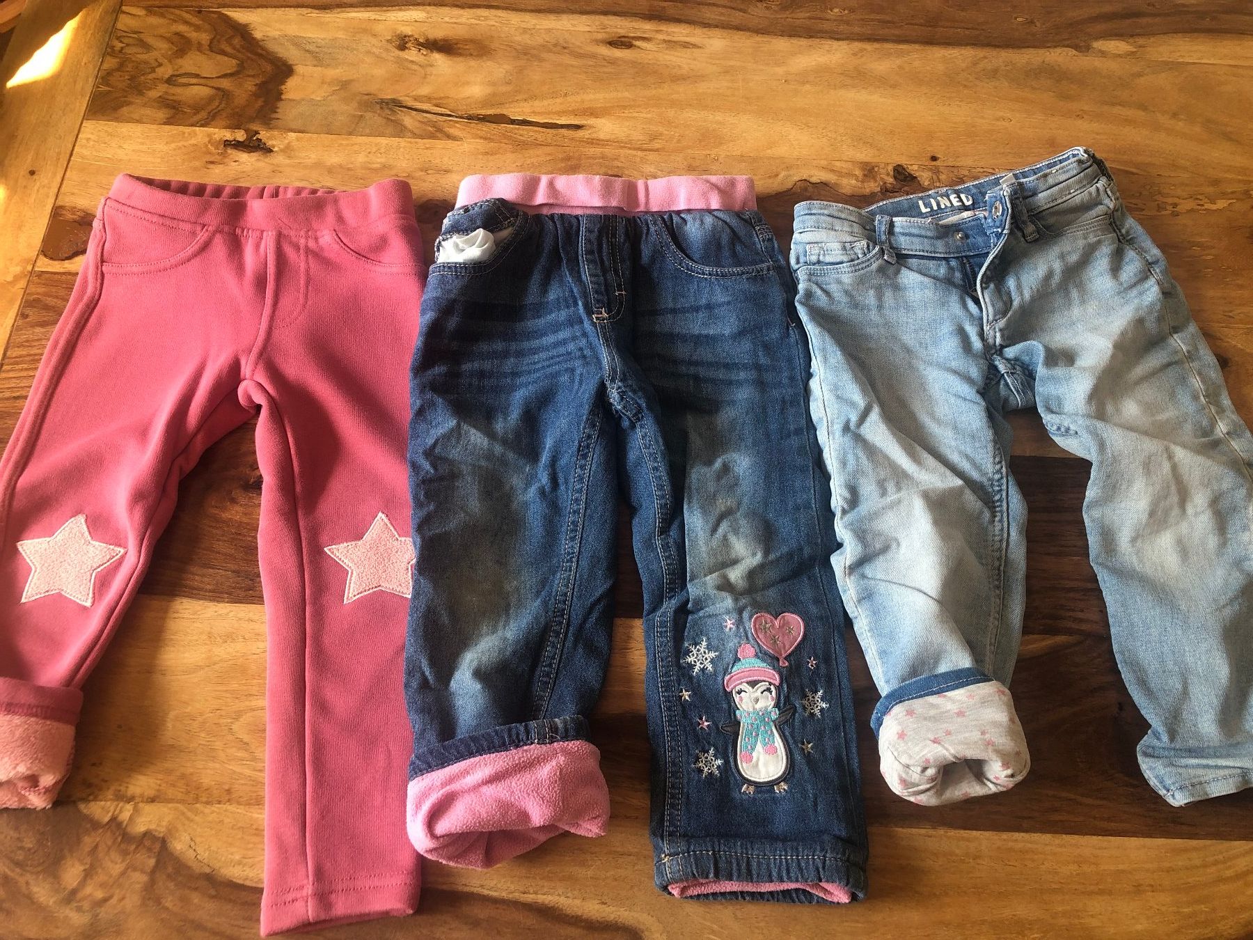 Lotti & Set di vestiti: Kinder Kleiderpaket Gr.98 – Usato da Winterthur venduto da Shahrudin