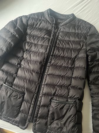ESPRIT Daunenjacke schwarz Grösse S sehr guter Zustand