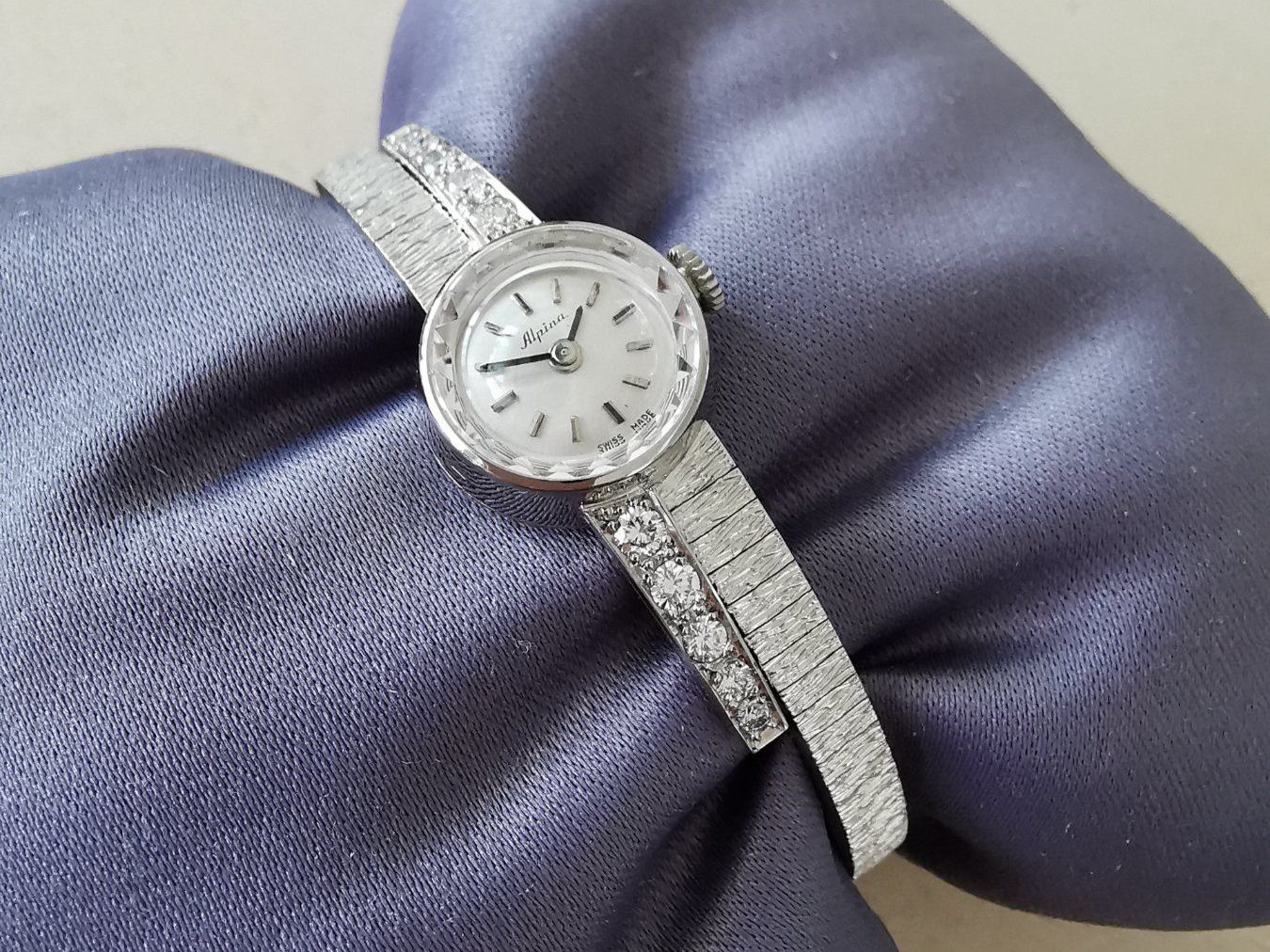 Alpina Orologi: 750/--   WG mit Brillanten "Alpina" – Usato da Dierikon venduto da Vittorio57 2