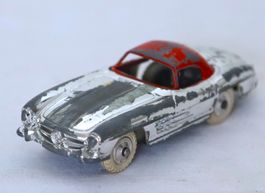 VINTAGE MERCEDES 300SL ROADSTER 1:43 DINKY TOYS