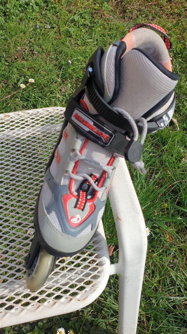 Pattini in linea & Pattini a rotelle: Rollerblades Junior soft Grösse verstellbar – Usato da Zürich venduto da mba_7zzf 2