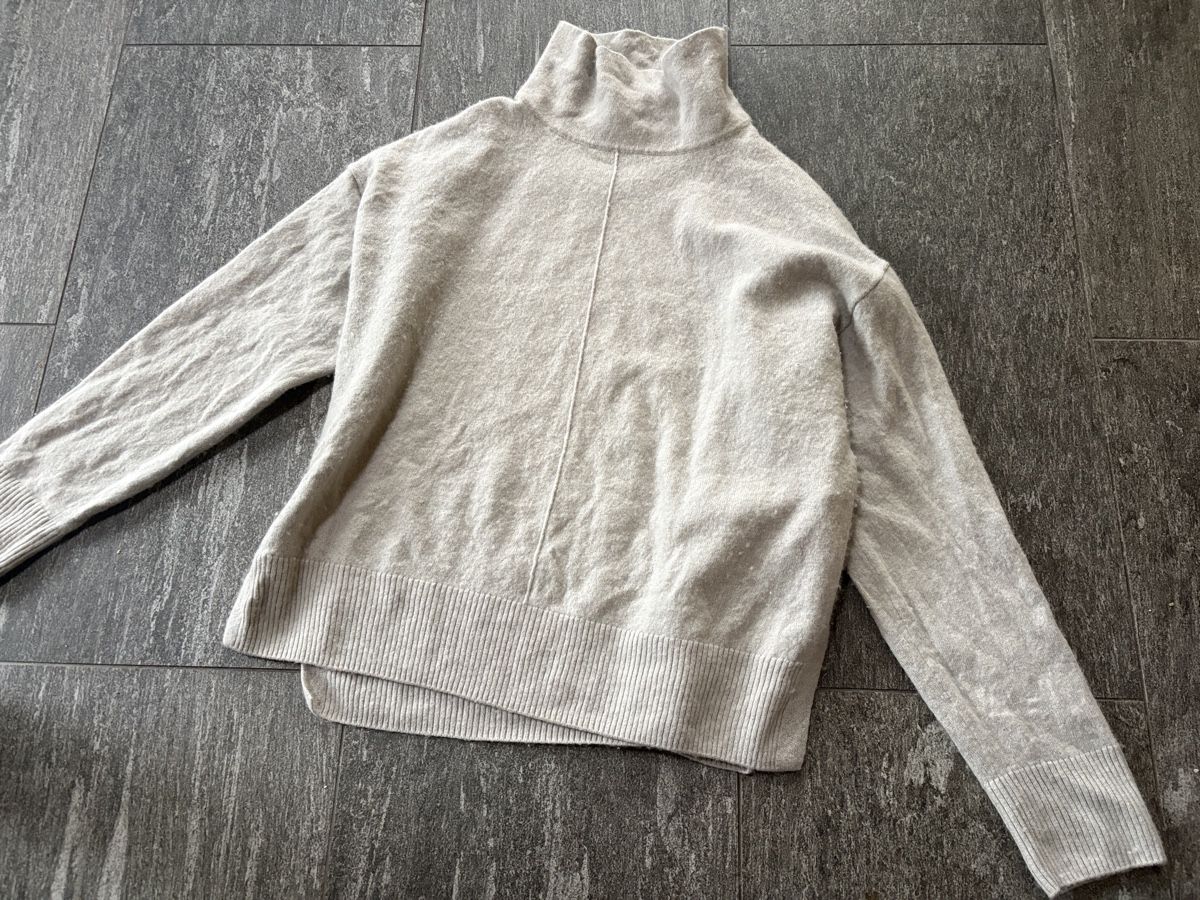 Max Mara Pullover & Sweatshirts: Pull MaxMara – Gebraucht aus Lausanne von Soins