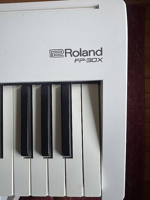 Strumenti musicali: Roland FP 30X E-Piano - Keyboard – Usato da Basel venduto da Ducati620 3