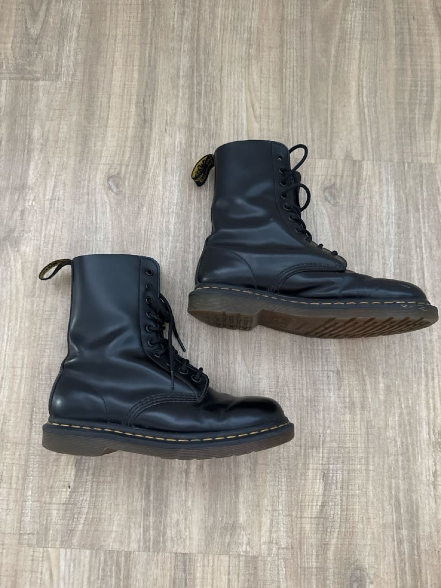 Dr. Martens Scarpe da donna: Doc Martens in Black – Usato da Lachen SZ venduto da cvs_5g7c 2