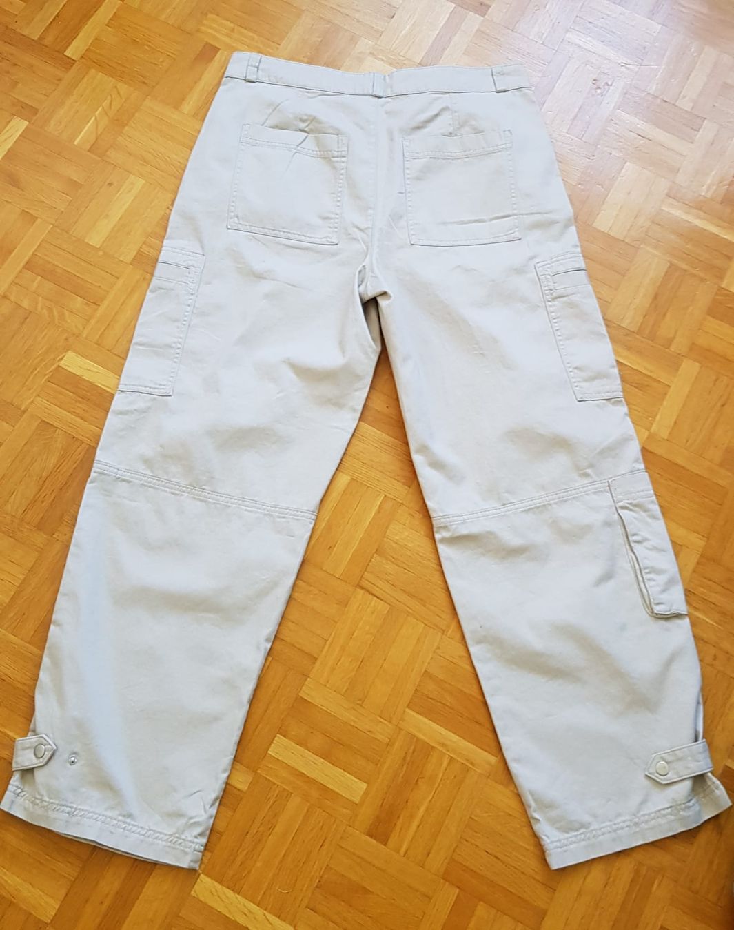 Pantaloni: Pantalon cargo beige taille 44 – Nuovo (secondo la descrizione) da Versoix venduto da aline_b 1