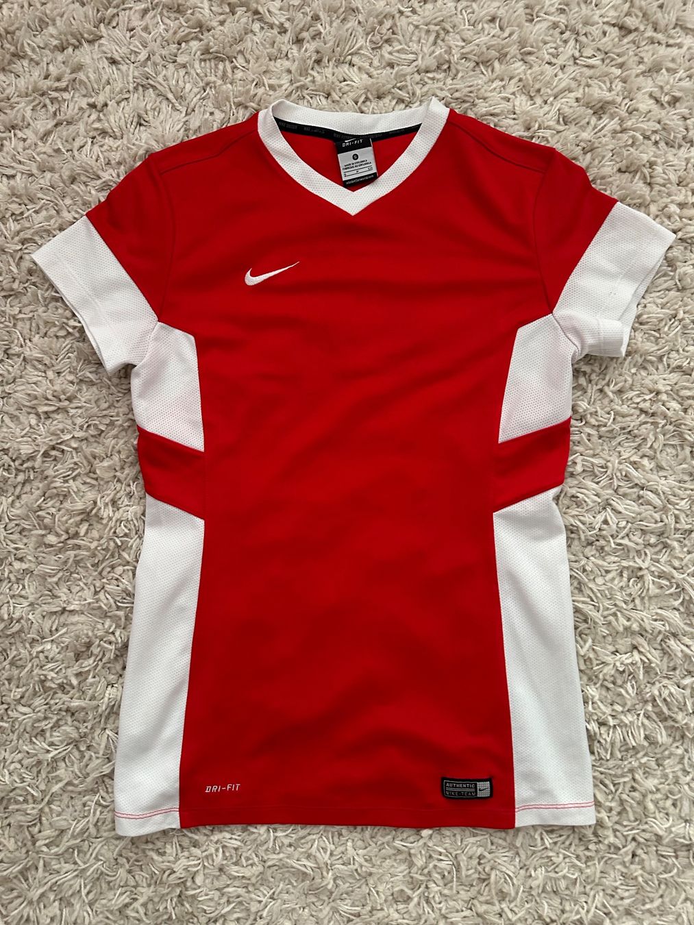 Nike T-Shirts: Nike T-Shirt Gr.S – Gebraucht aus Bern von BrandVilla