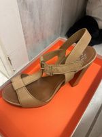 Sandalen von Santoni, Grösse 40, beige, nie getragen