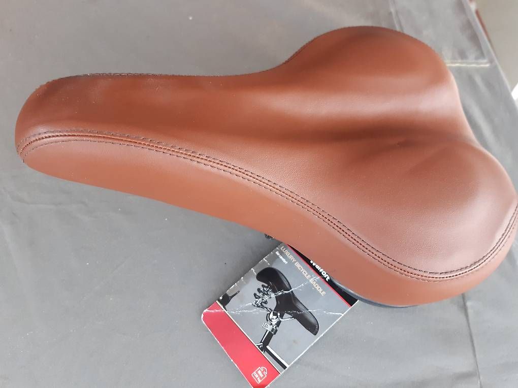 Pezzi di ricambio: Velo Sattel  /  Selle  de  Vélo – Usato da Aegerten venduto da Simplon56