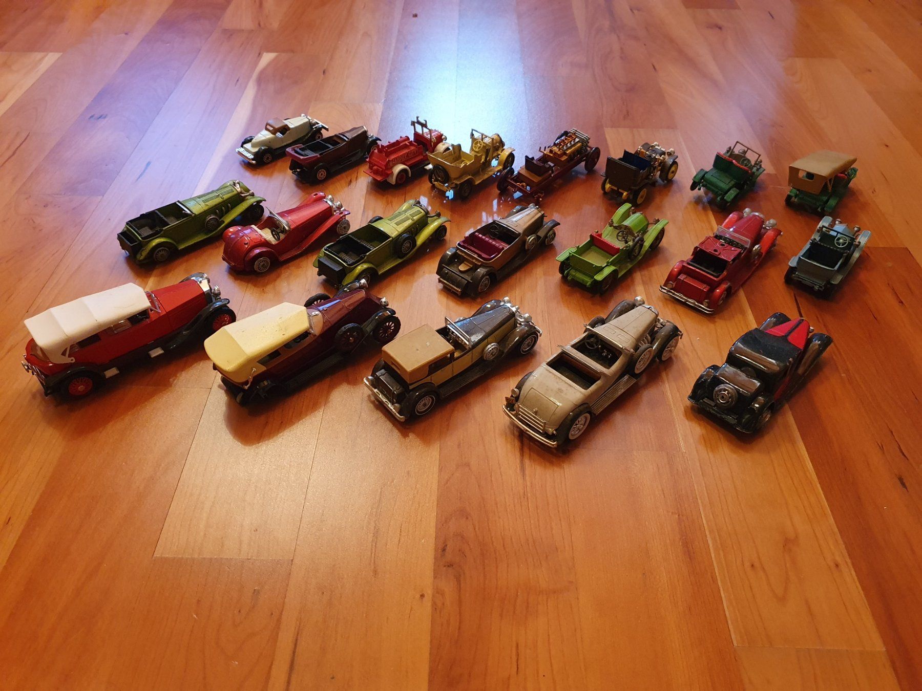 Modellini d'auto: Schrottplatz Oldtimer Machtbox und andere – Difettoso da Triesen venduto da platzproblem1 2