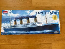 R.M.S. Titanic Plastikmodellbausatz – Massstab 1:400, 1998