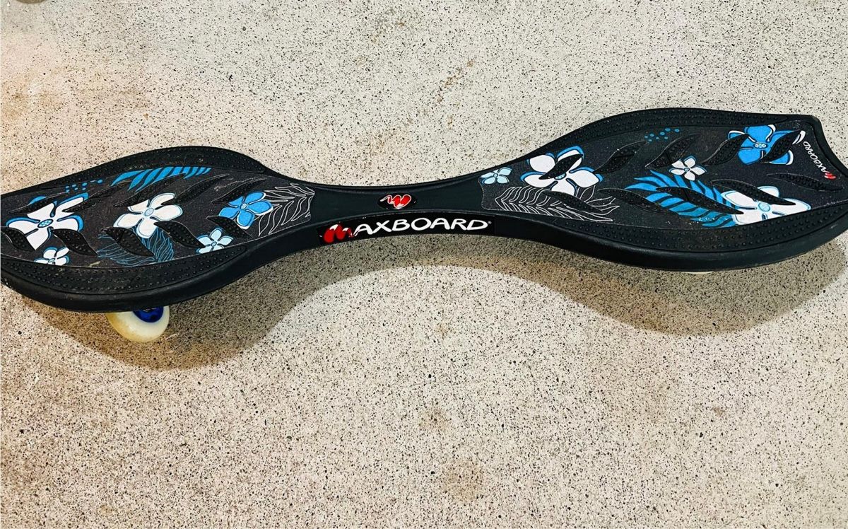 Hoverboard: Waveboard AXBOARD mit Blumenmuster, gebraucht – Nuovo (secondo la descrizione) da Winterthur venduto da mag_l8h5
