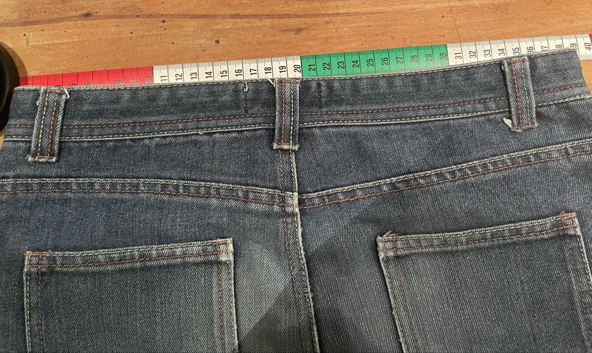 Pantaloni: Hose kurz/Shorts – Usato da Büren an der Aare venduto da mii_57vx 6
