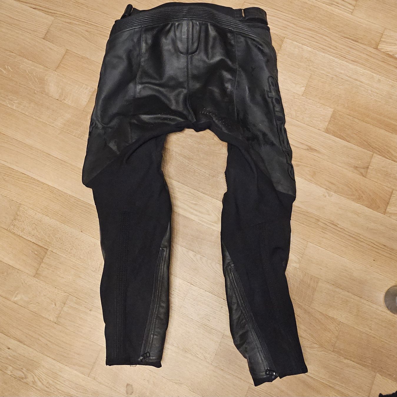 Alpinestars Lotti di vestiti: Alpinestars Motorradkombi Grösse 52 – Nuovo (secondo la descrizione) da Grenchen venduto da bue_6rzz 6
