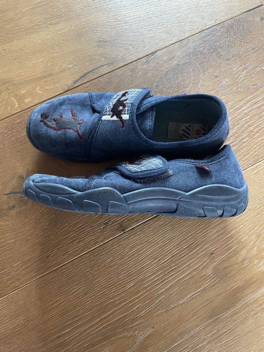 Elefanten Scarpe per ragazzi: Finken / Hausschuhe – Usato da Aarwangen venduto da erd_ngx8 1