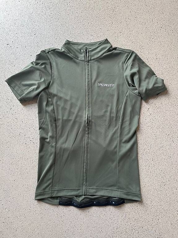 Leibchen & Hosen: Specialized Bike Jerseys – Gebraucht aus Knonau von anna.nietzer 2