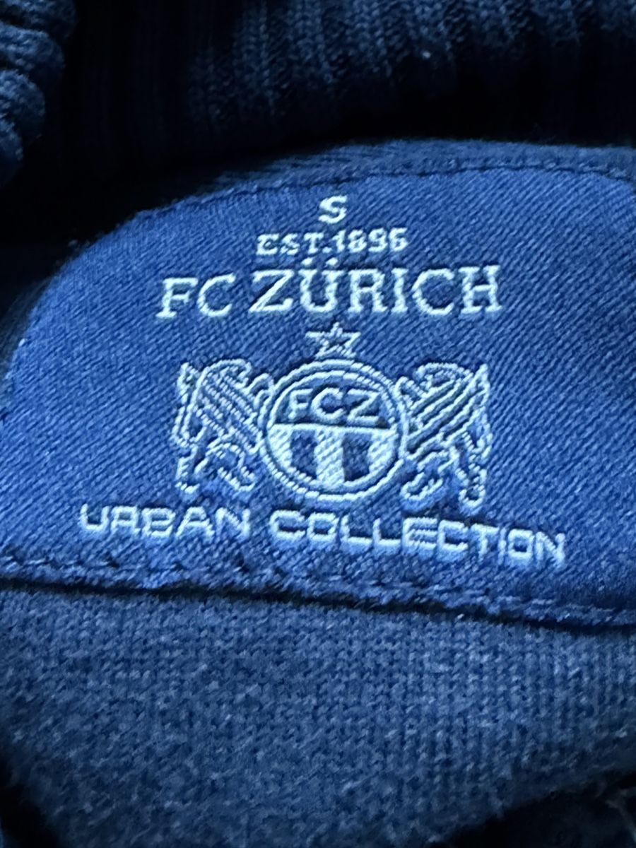 FCZ Vestes: FCZ Jacke S – D'occasion à Zürich par chi_9dfb 4