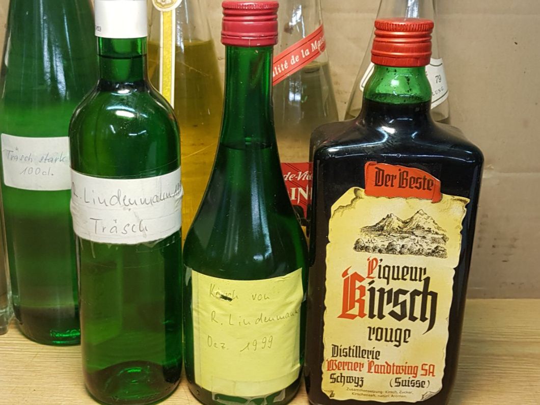 Bevande alcoliche: 12 Fl. Versch. Destillate. #1933 – Nuovo (secondo la descrizione) da Schöftland venduto da Topdeal4 5