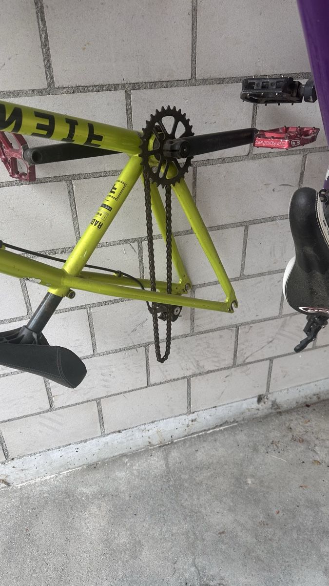 Commencal Biciclette: 2 Dirtbikes Gelb und violett – Usato da Zizers venduto da roberto_claudio 7