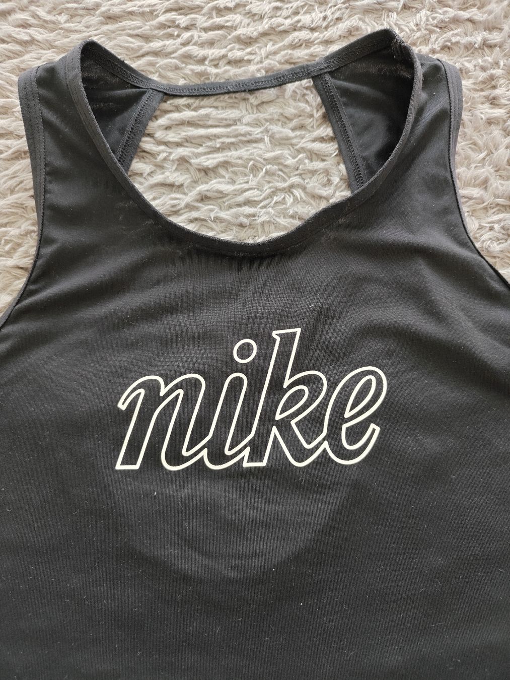 Nike Top: Nike Sport Tanktop – Usato da Pieterlen venduto da Saemelili 1