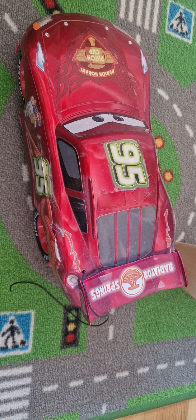 Spielzeuge: McQueen car  – Gebraucht aus Chêne-Bougeries von ksu_w5mn