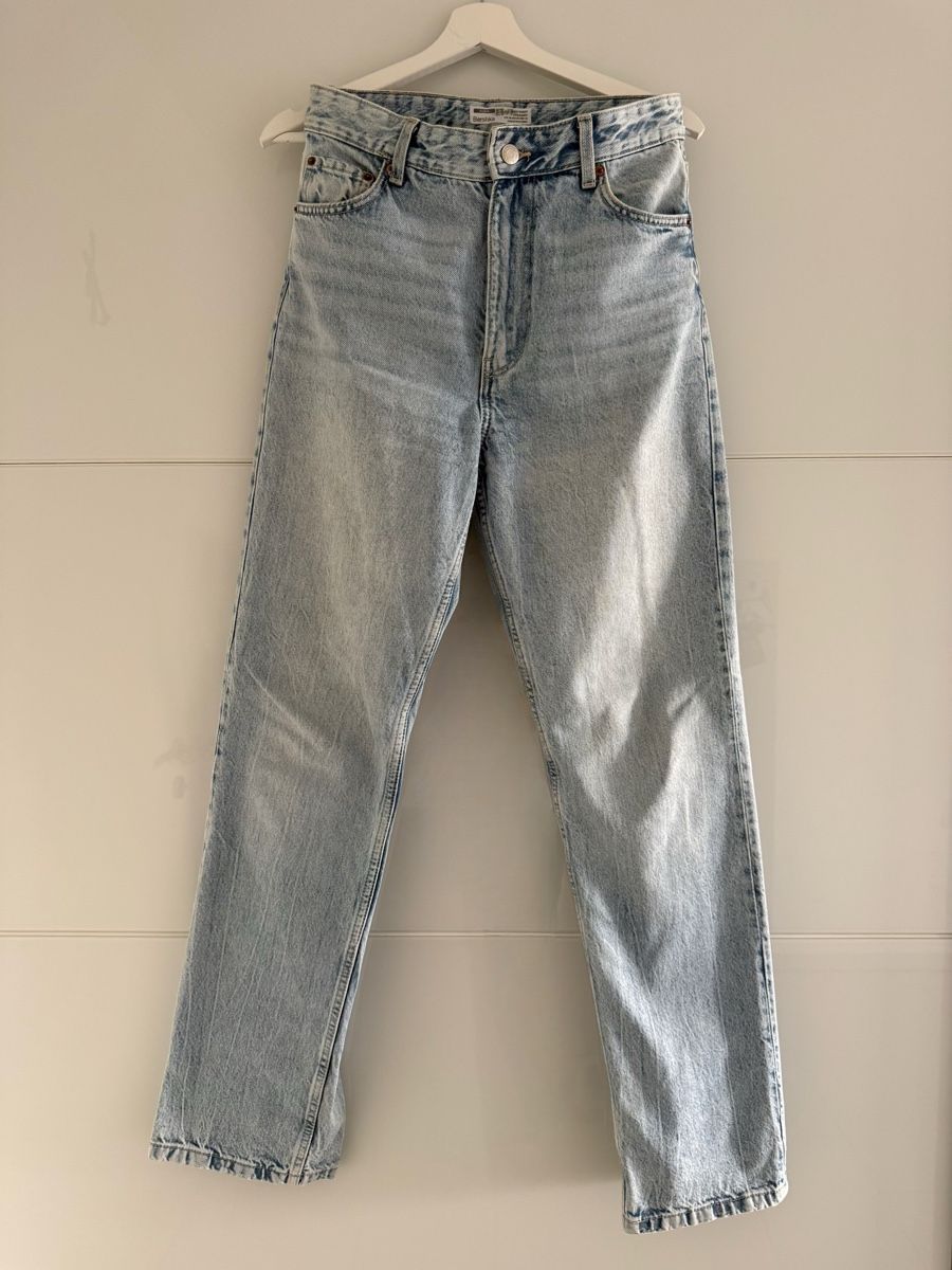 Bershka Jeans: Jeans in Heller Waschung – Usato da Birmenstorf AG venduto da las.e