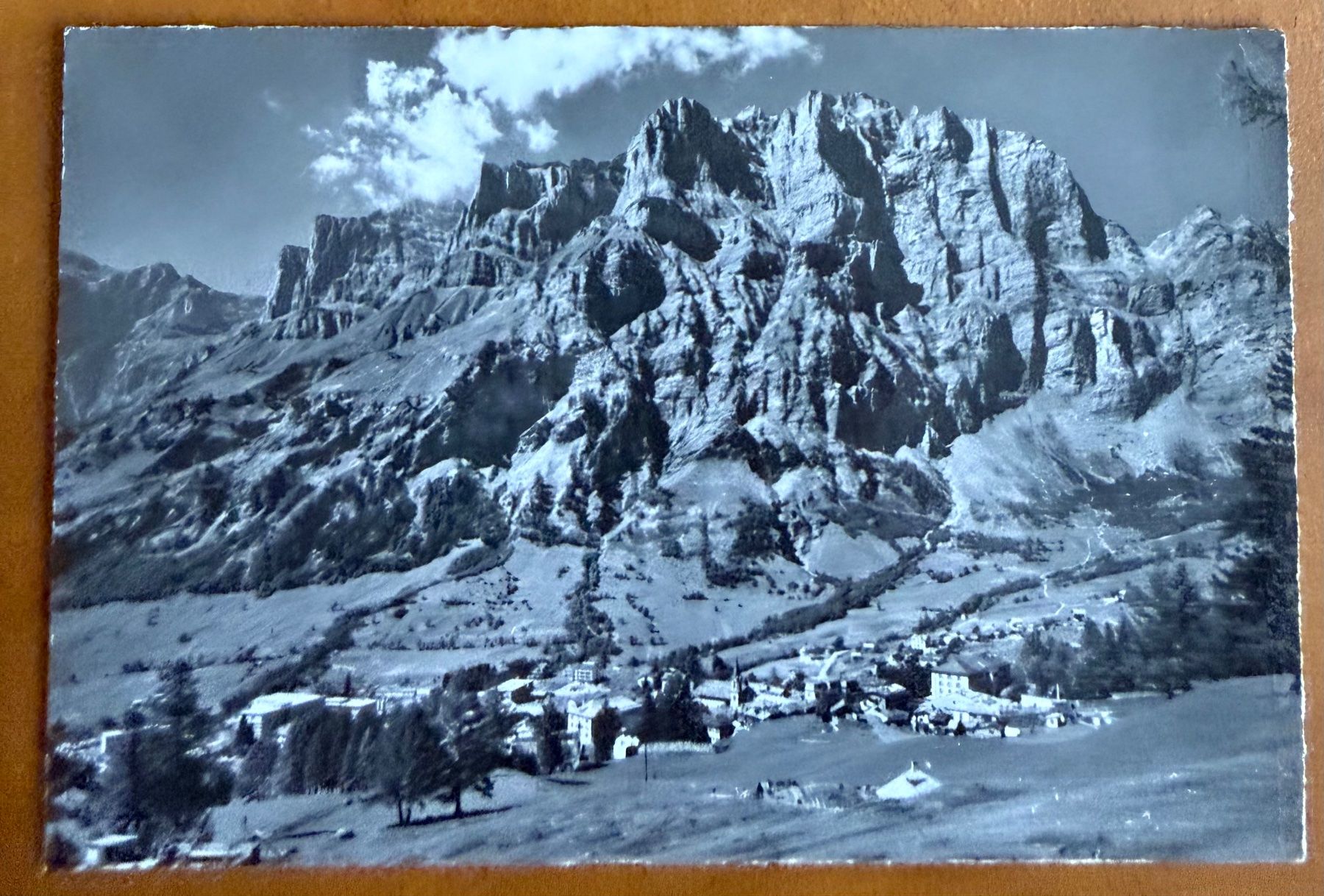 Cartoline postali: Leukerbad - Panorama. 1965 – Usato da Lutry venduto da Ediego