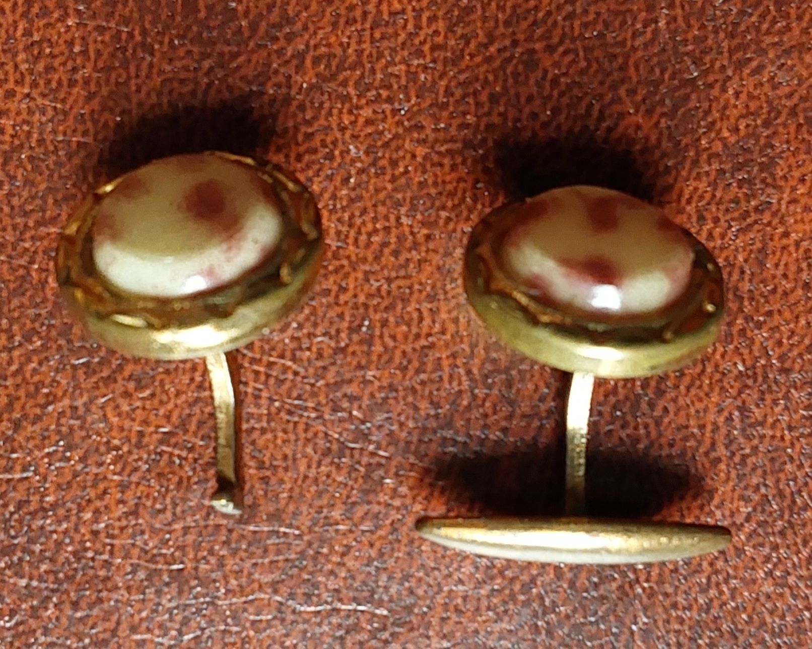 Manschettenknöpfe: Vintage Manschettenknöpfe & Brosche, Set, Goldfarben – Gebraucht aus Windisch von Benji026 5