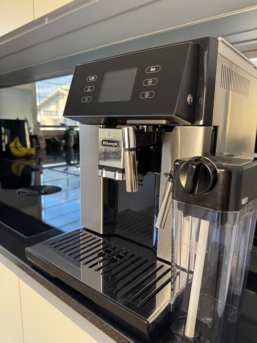 Kaffeemaschinen & Espressomaschinen: DeLonghi Perfecta Deluxe, ab Service – Gebraucht aus Embrach von Adlikonzh33