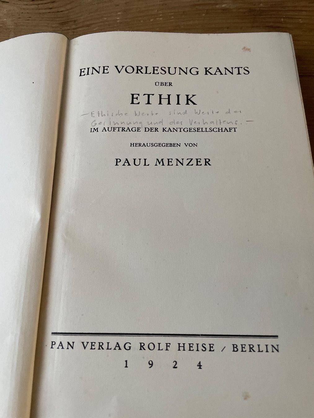Libri: Paul Menzer - Eine Vorlesung Kants über Ethik 1924 – Usato da Winterthur venduto da cheerio97 2