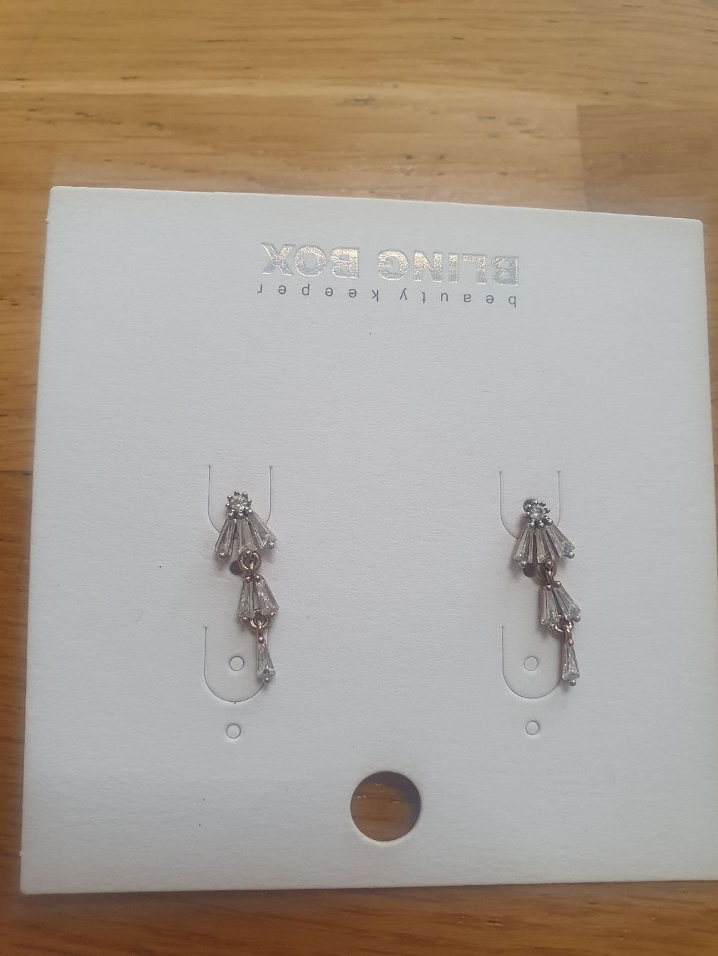 Orecchini pendenti & Orecchini a lobo: Schöne Bling Box Ohrstecker – Usato da Moosseedorf venduto da Sonnenschein.. 1