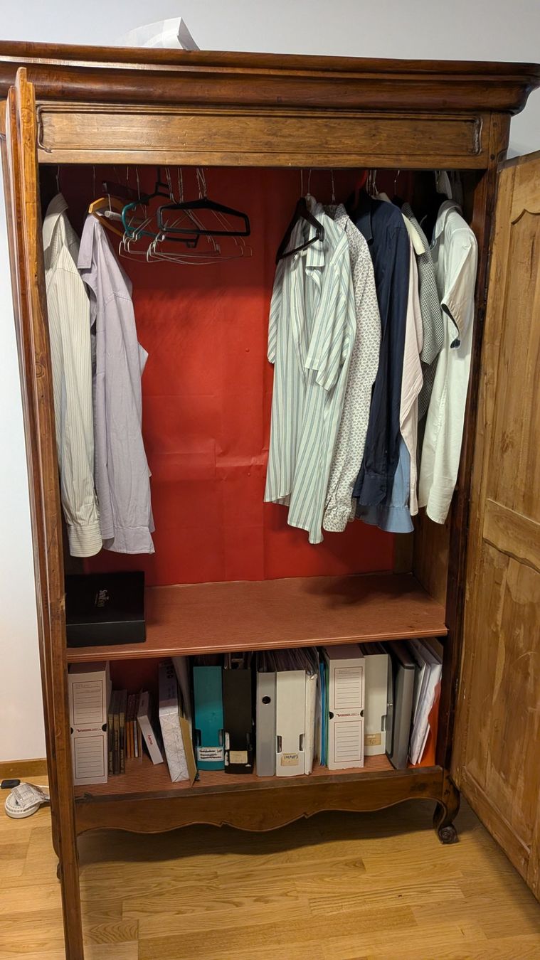 Armadi: Armoire ancienne avec penderie – Usato da Apples venduto da lverschu 3