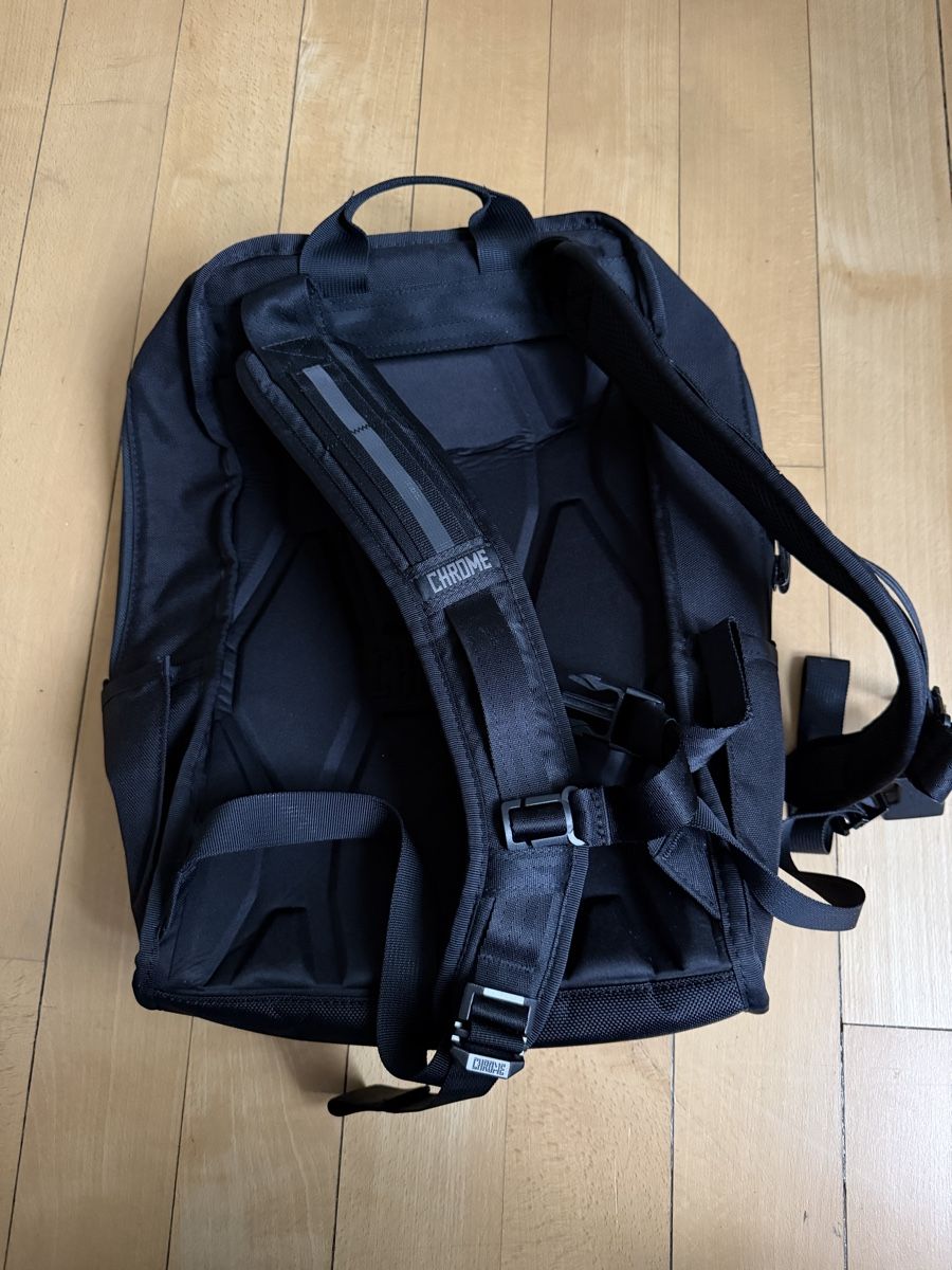 Chrome Rucksäcke: Chrome Rucksack all black – Gebraucht aus Basel von schaeryo 1