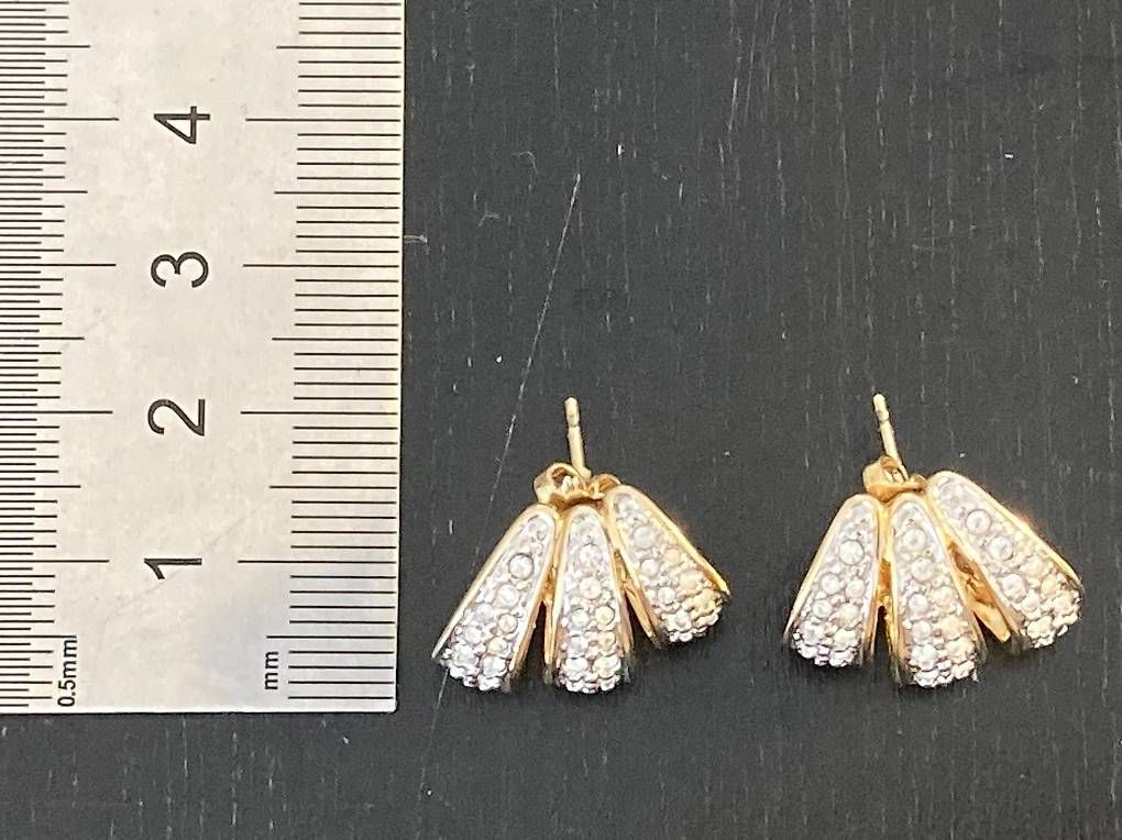 Orecchini pendenti & Orecchini a lobo: Ohrstecker mit Strass-Steinen – Usato da St. Gallen venduto da jbr_q7tx 3
