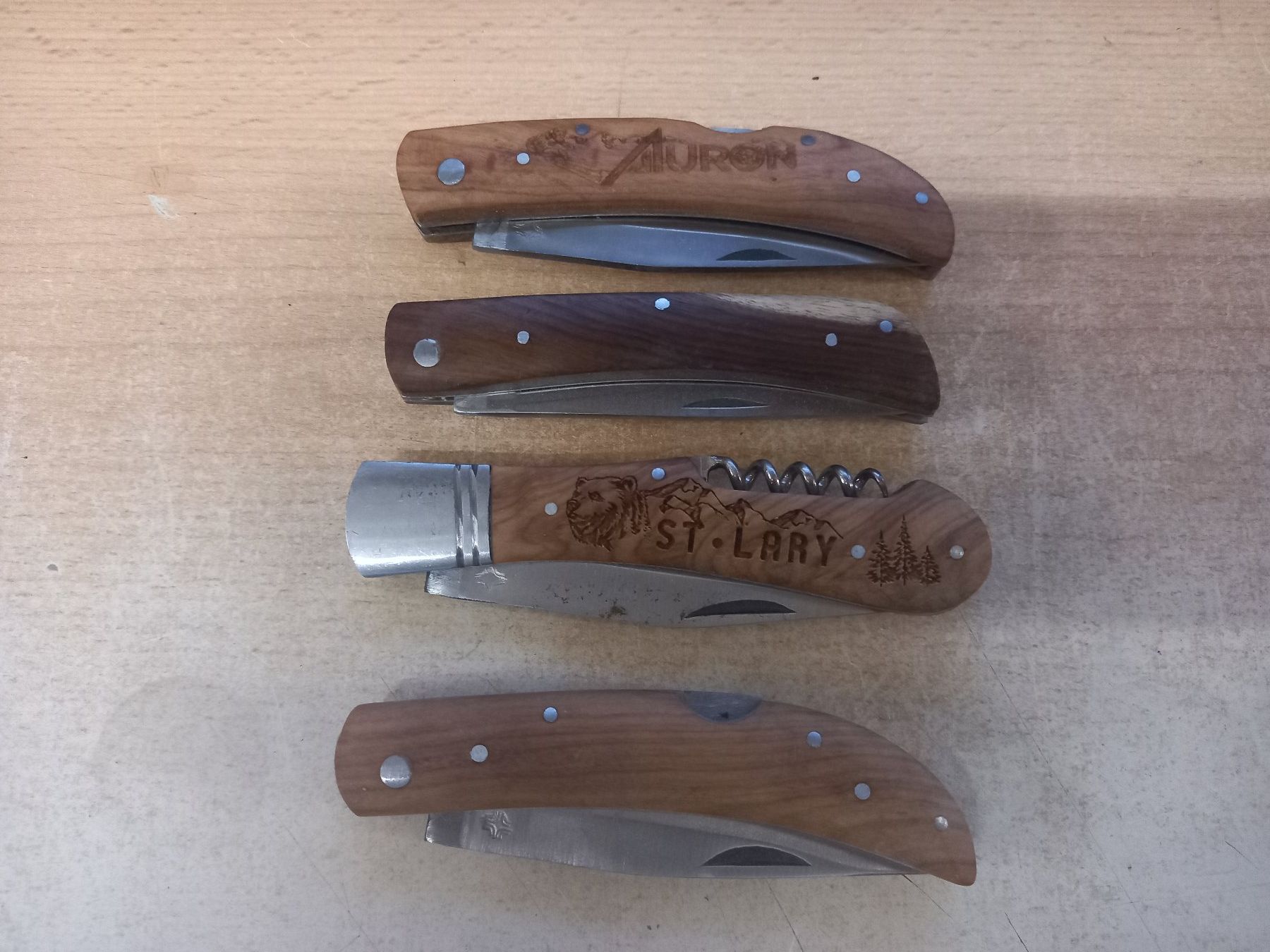 Coltelli tascabile: 4x Sackmesser Taschenmesser Hackenmesser Couteau – Usato da Prez-vers-Siviriez venduto da Monija70 4