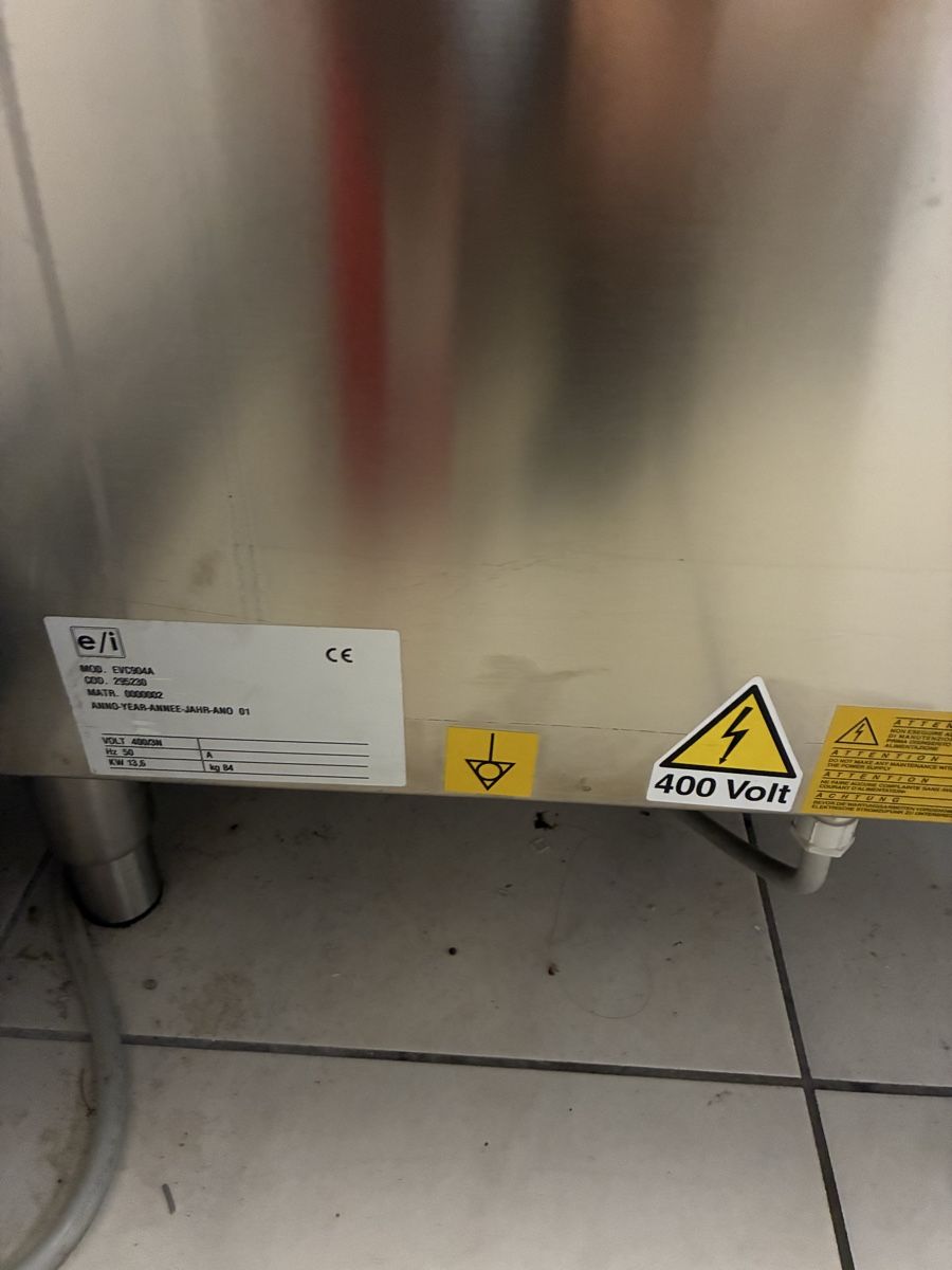 Cucine: Gastro Edelstahl Kochherd – Usato da Fieschertal venduto da Meilo80 1