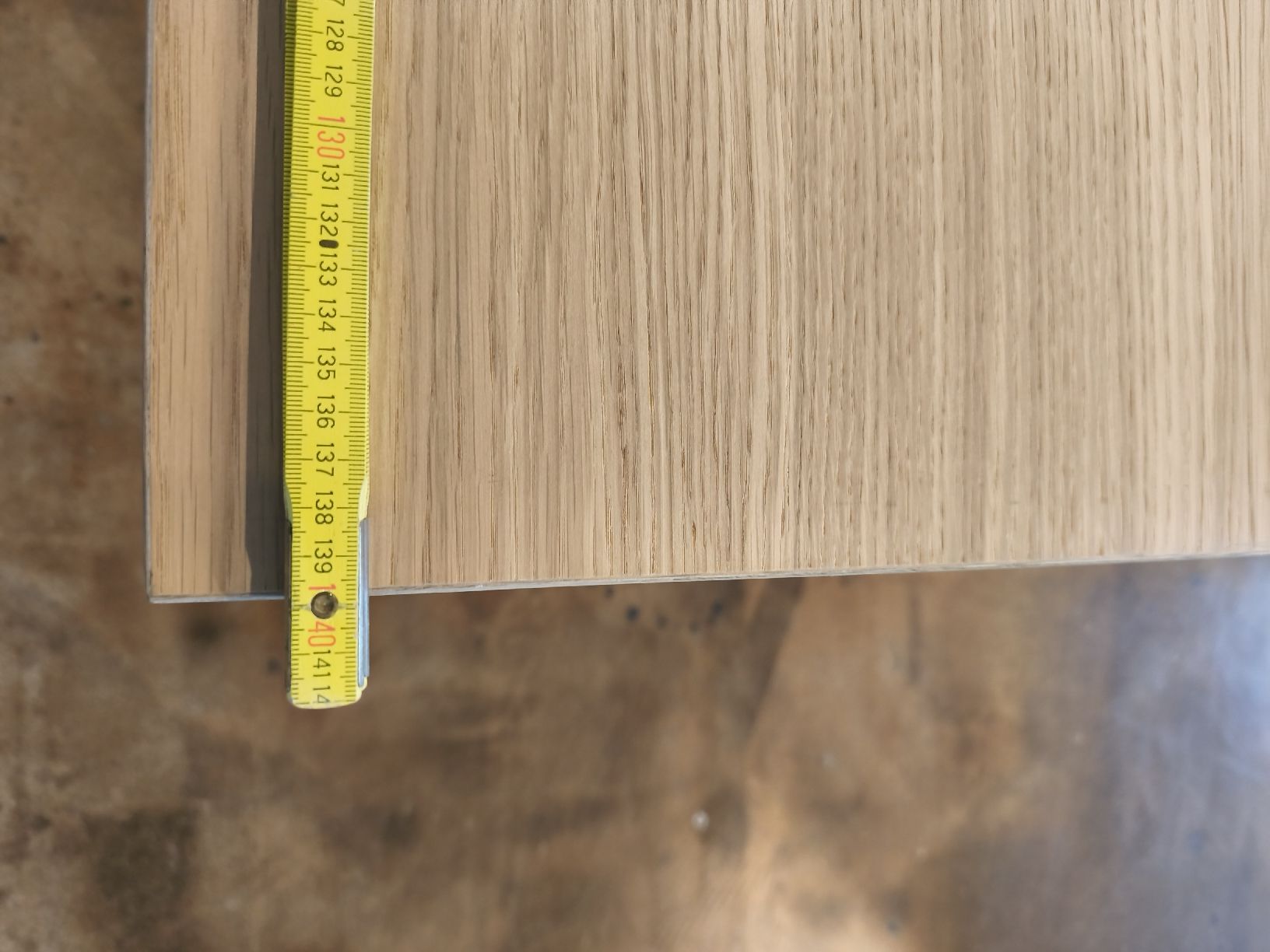 Scrivanie: Bürotisch, 140x68cm – Usato da Wald ZH venduto da Bookofraa95 2