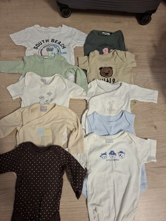Baby Bodys Set verschiedene Farben 0 - 6