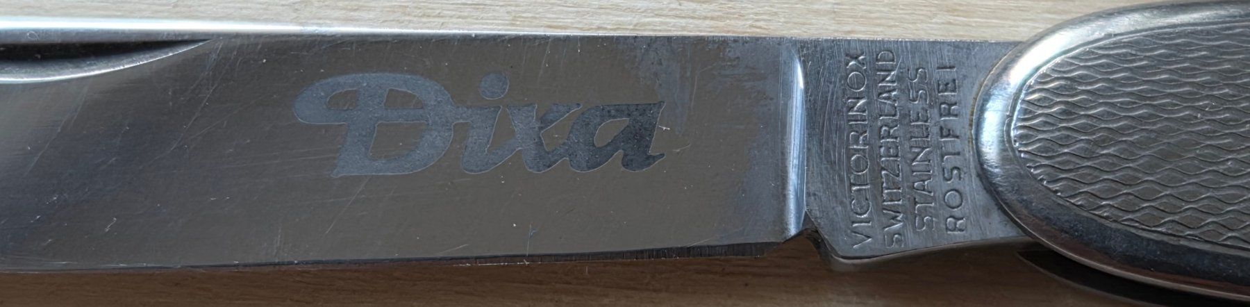 Victorinox Couteaux de poche: Victoria Sackmesser Metall DIXA – D'occasion à Gossau SG par tenerife11 1