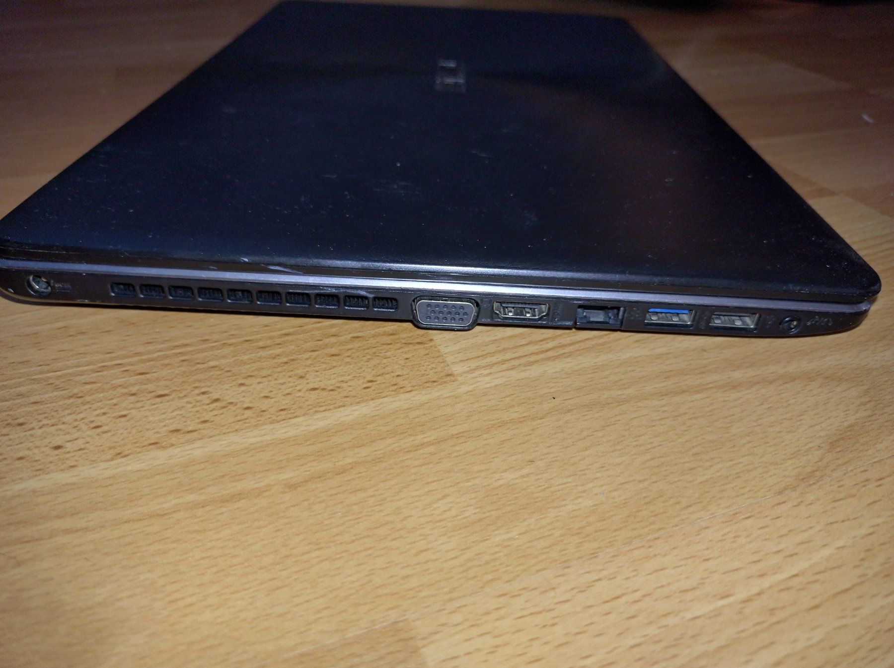 Asus Notebook: ASUS  Laptop – Usato da Utzenstorf venduto da rodomi3 4